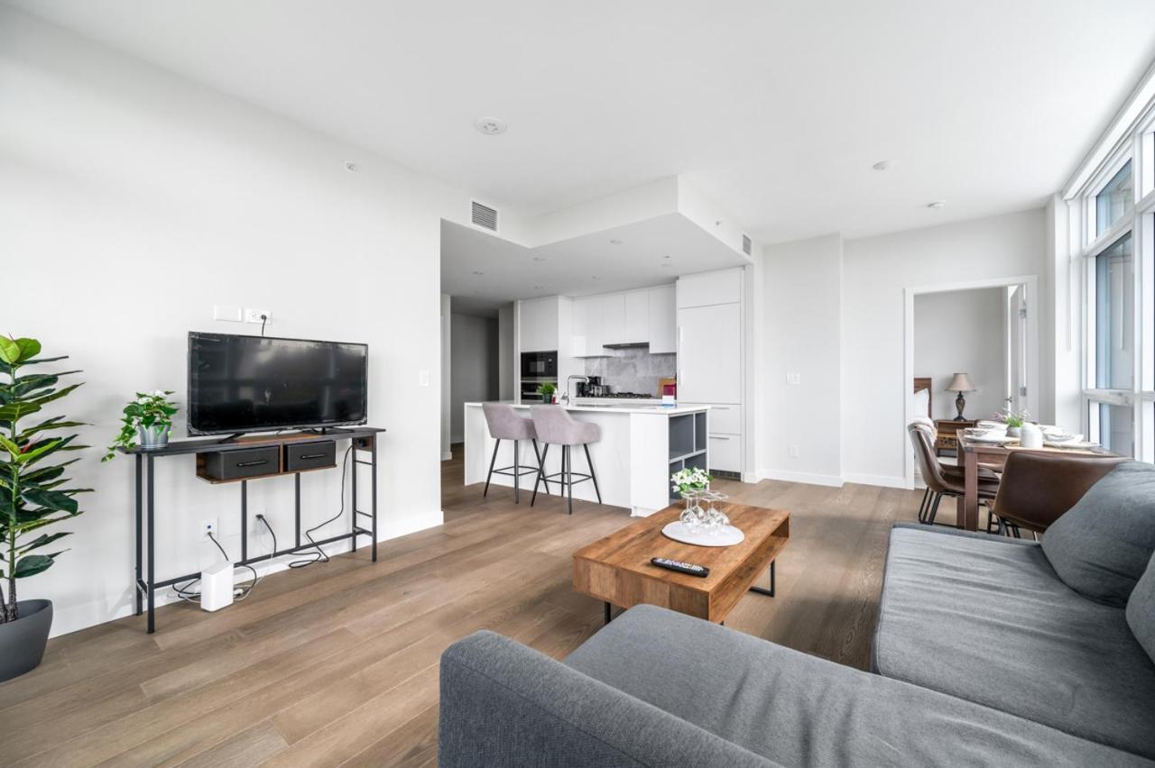 Urban Oasis: Stylish Apartment Retreat At Ubc Vancouver Exterior foto